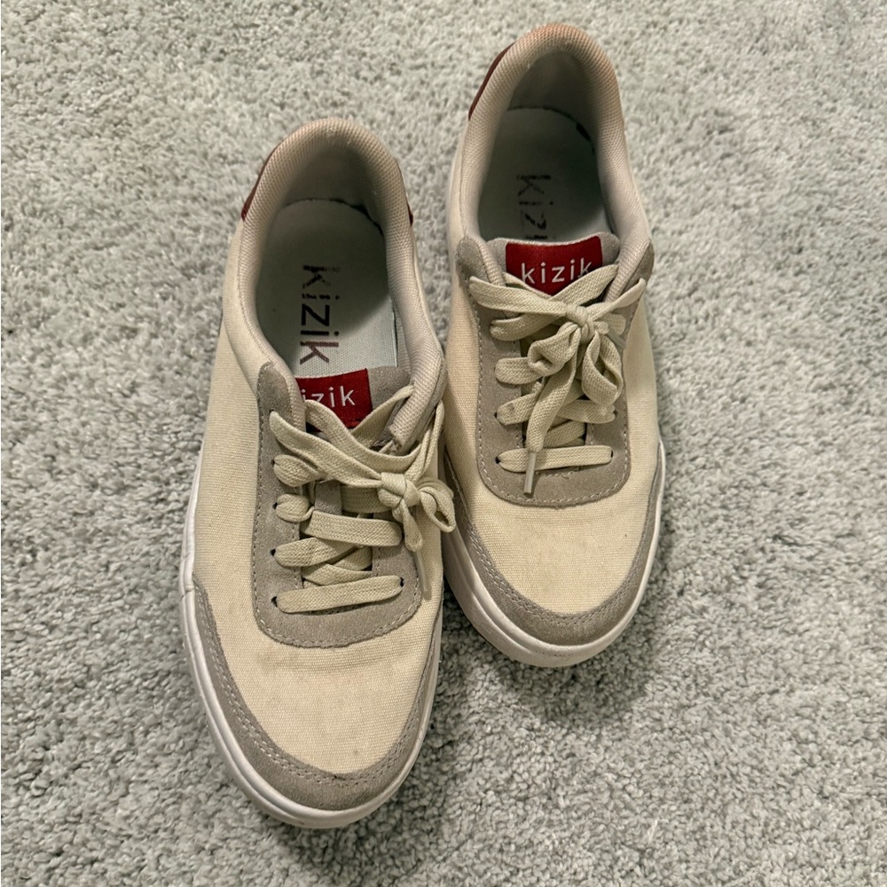 Kizik Prague Slip on Casual Sneakers